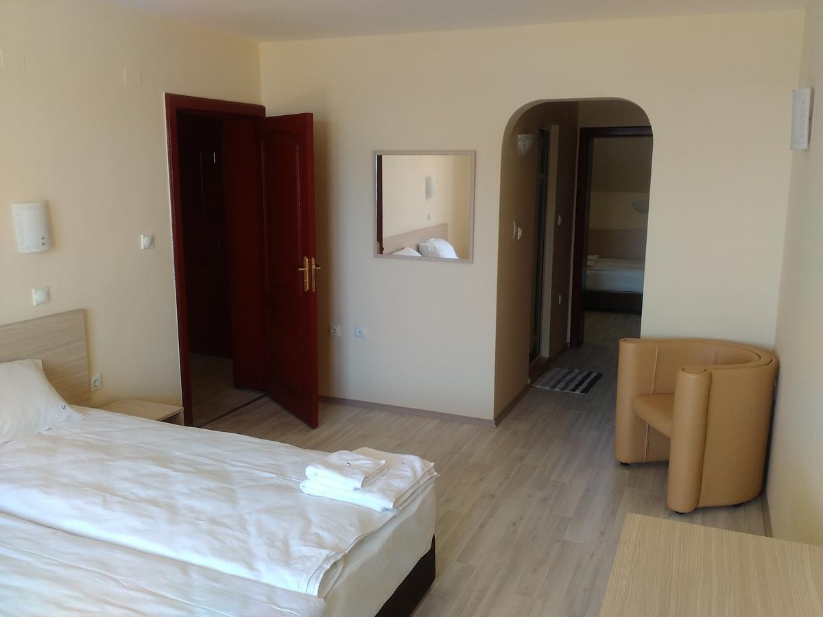 רבדה Aparthotel Lucky Family מראה חיצוני תמונה
