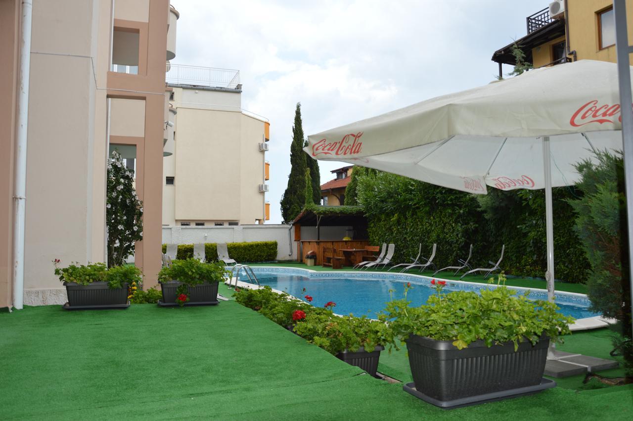 רבדה Aparthotel Lucky Family מראה חיצוני תמונה